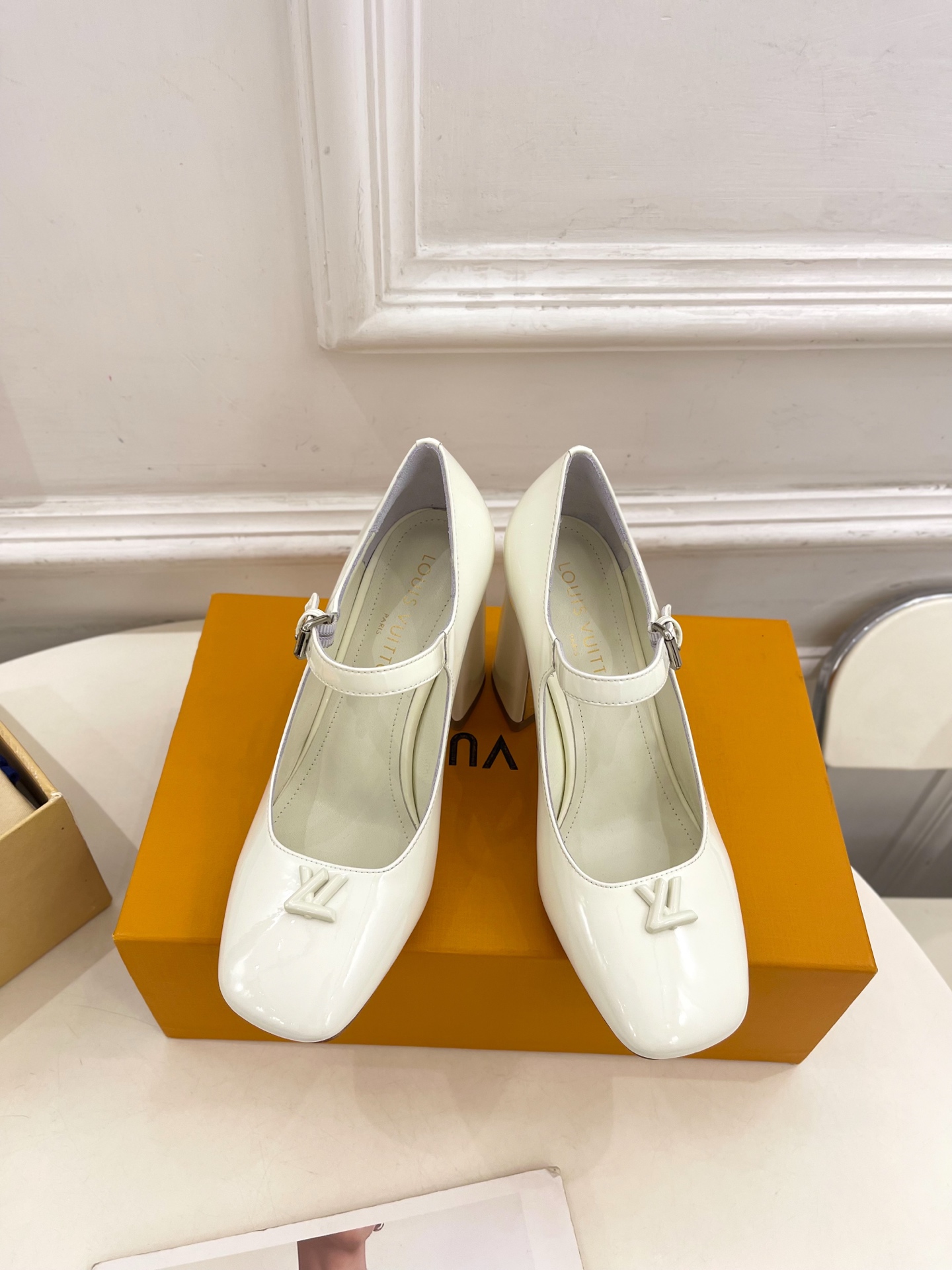 Women's high heels